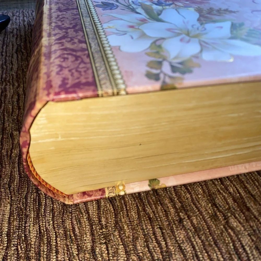 VTG Punch Studio Book Box‎ Large Hidden Jewelry Secret Storage  Magnetic Classic